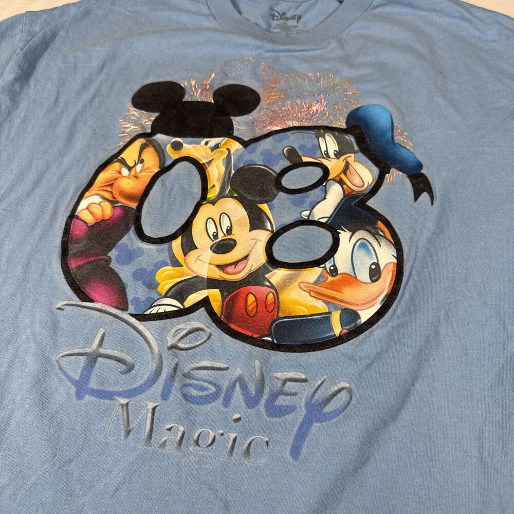 2008 Walt Disney World Mickey Mouse Donald Pluto Goofy Magic  T Shirt XL